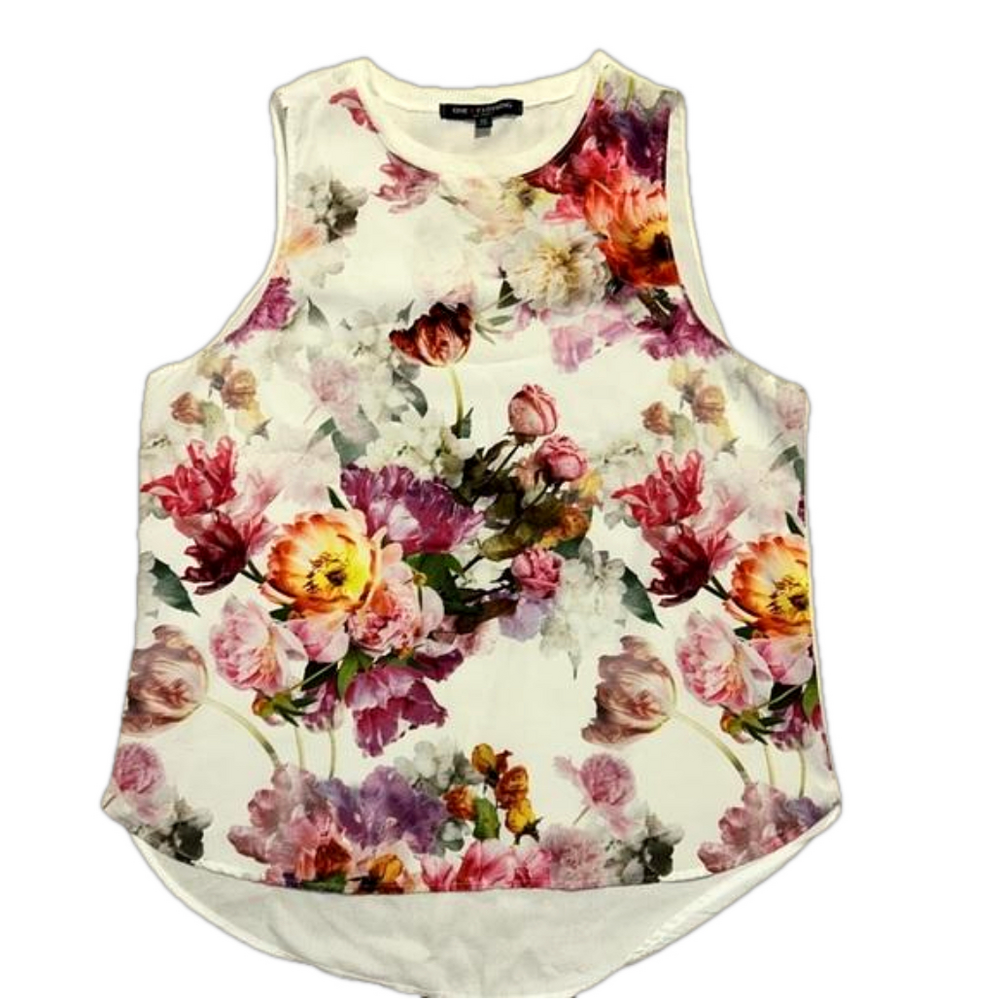 COPY - Eye catching!! Floral, Sleeveless Blouse: Size Medium
